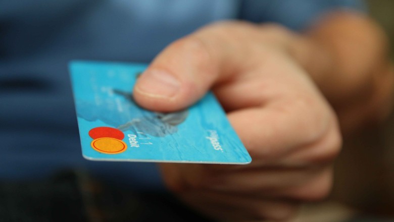 How to use and manage Credit Cards ?